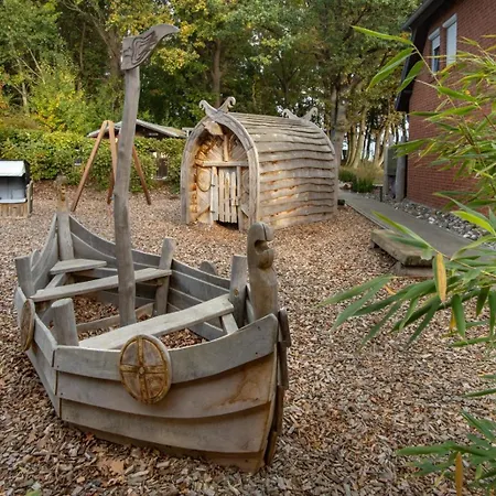 Traumhaftes Mit Terrasse - Odins Blick 11 - Ruhige Lage Mit Privatstrand, Sauna Apartment Lobbe