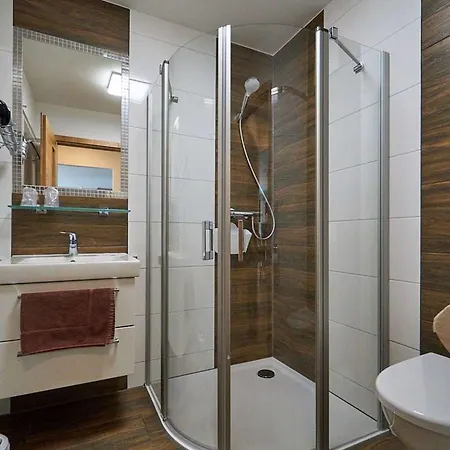 Lägenhet Traumhaftes Mit Terrasse - Odins Blick 11 - Ruhige Lage Mit Privatstrand, Sauna Lobbe